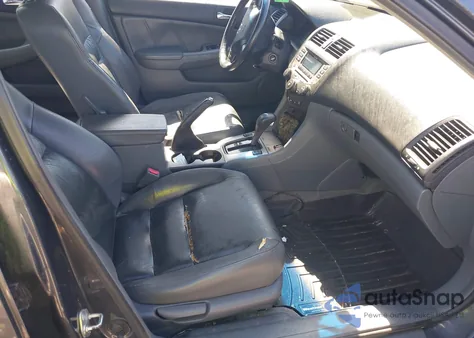 2006 Honda Accord 2.4 Ex z USA, uszkodzony, nr VIN 1HGCM56806A172142